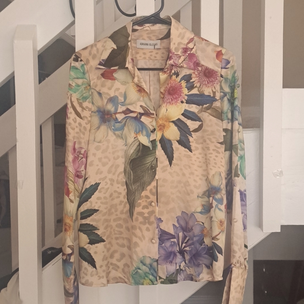 Adriana Iglesias Gorgeous Silk Fliral Cutout Design Blouse sz38 Small EUC